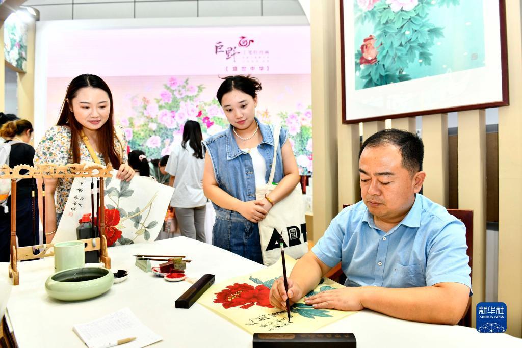 img/f2f7a0eccc3a16347cfce1f5db8b5856.jpeg
